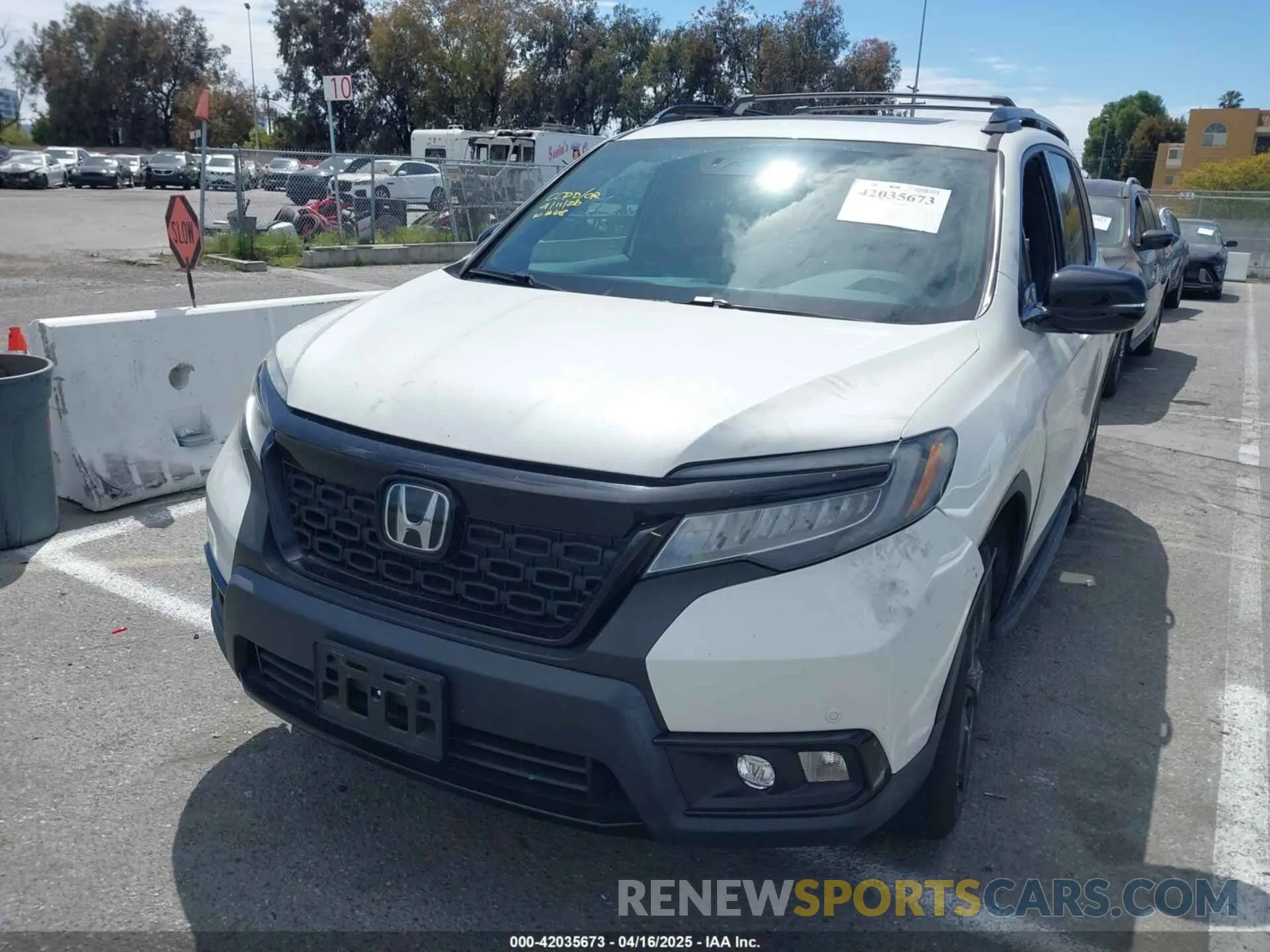 2 Photograph of a damaged car 5FNYF8H08KB012809 HONDA PASSPORT 2019