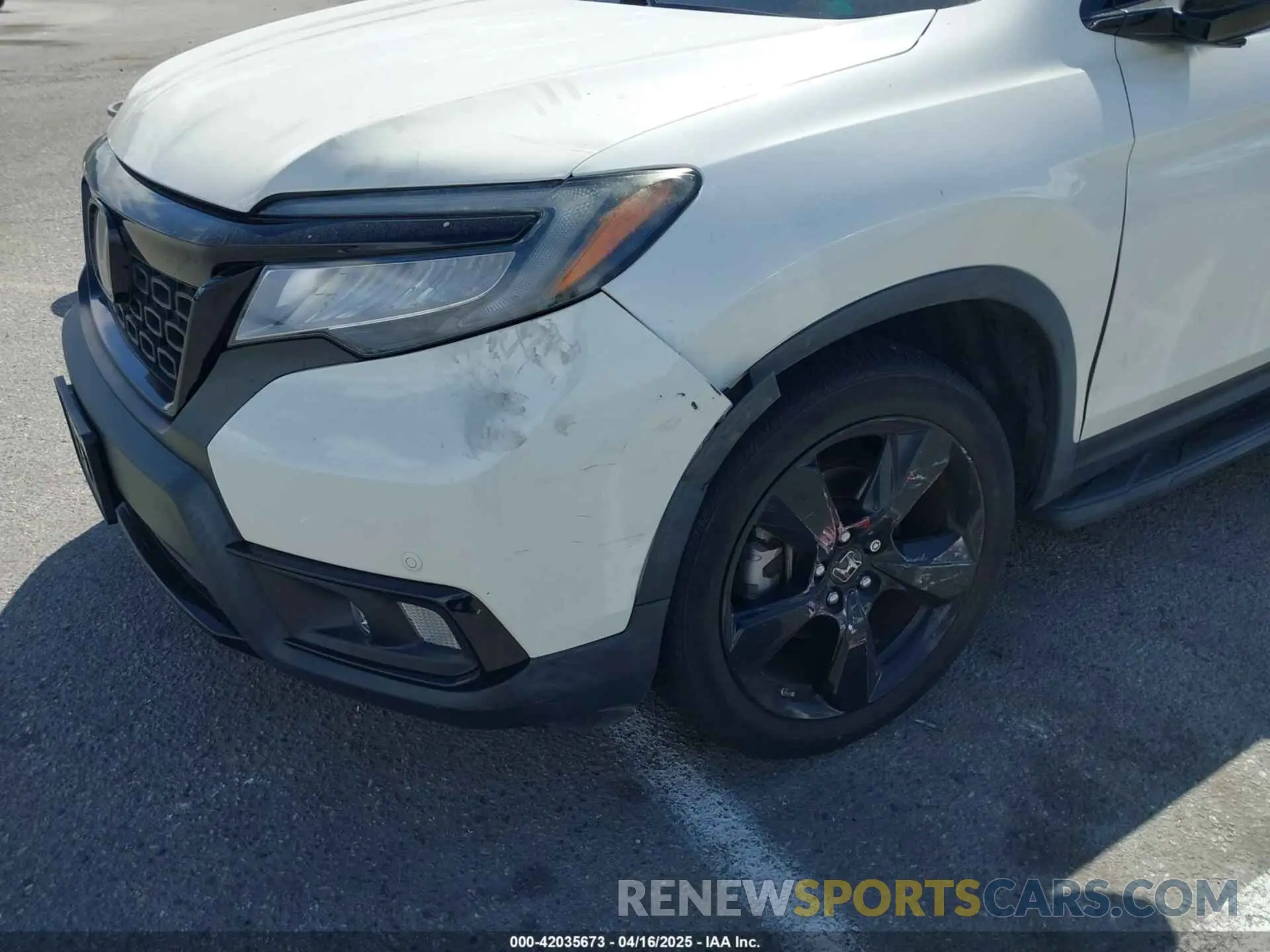 6 Photograph of a damaged car 5FNYF8H08KB012809 HONDA PASSPORT 2019