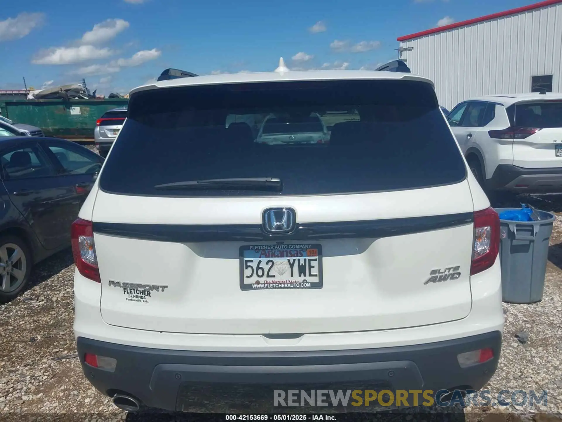 16 Photograph of a damaged car 5FNYF8H0XKB000774 HONDA PASSPORT 2019