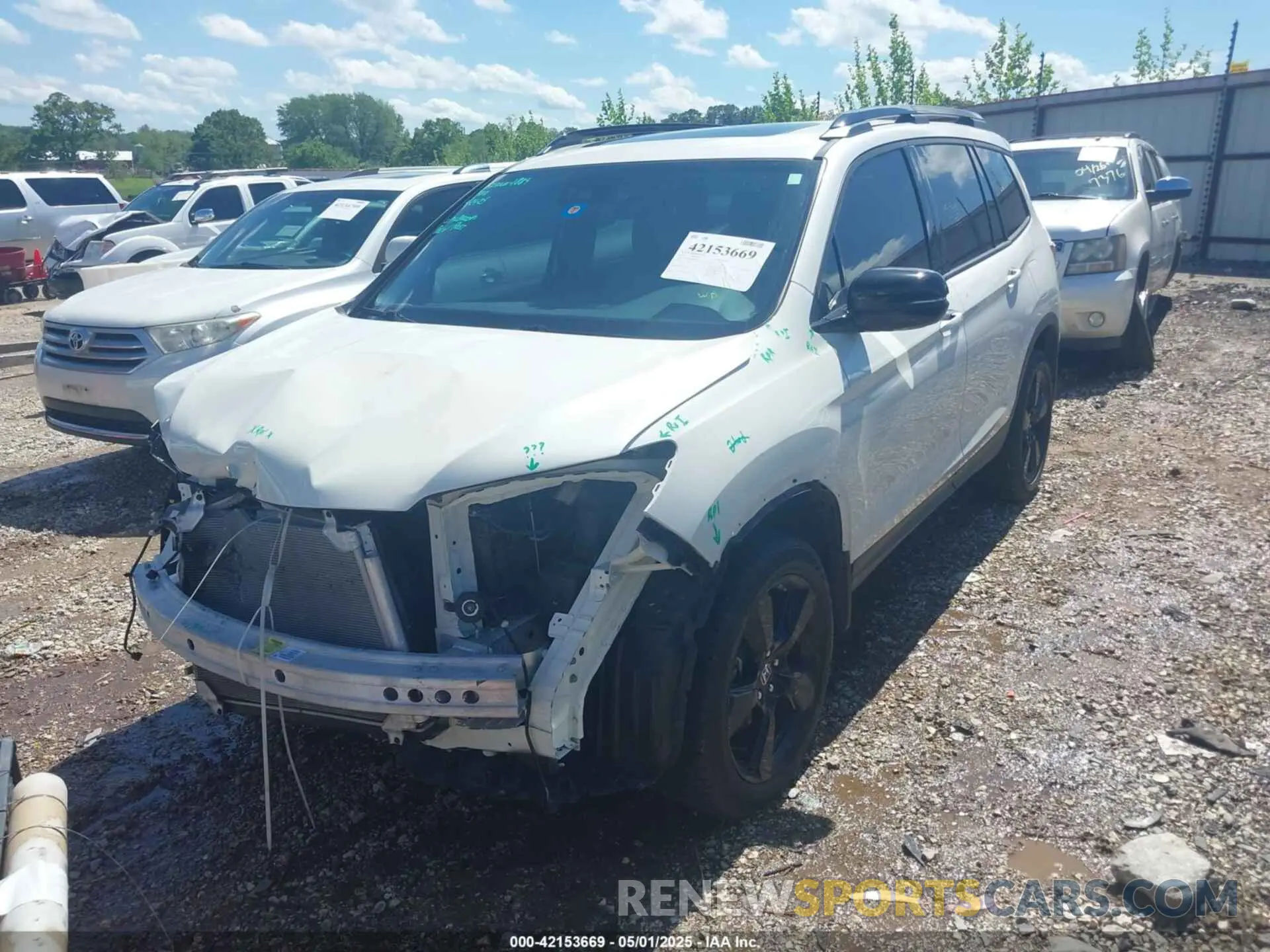 2 Photograph of a damaged car 5FNYF8H0XKB000774 HONDA PASSPORT 2019