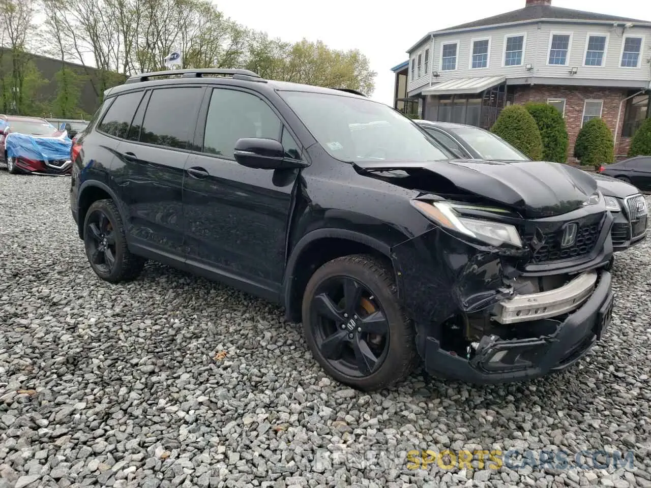 4 Photograph of a damaged car 5FNYF8H0XKB008356 HONDA PASSPORT 2019