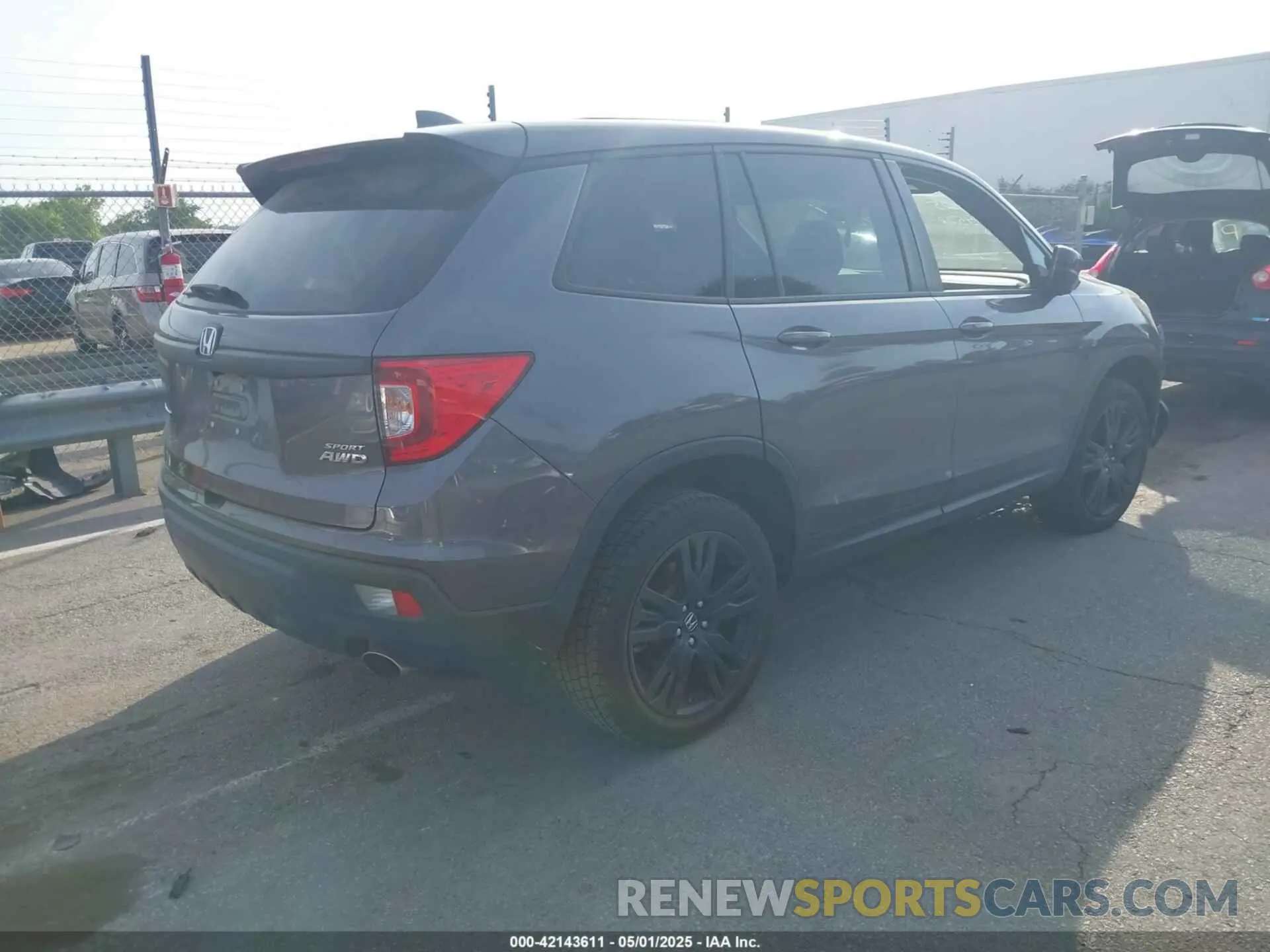 4 Photograph of a damaged car 5FNYF8H22KB024522 HONDA PASSPORT 2019