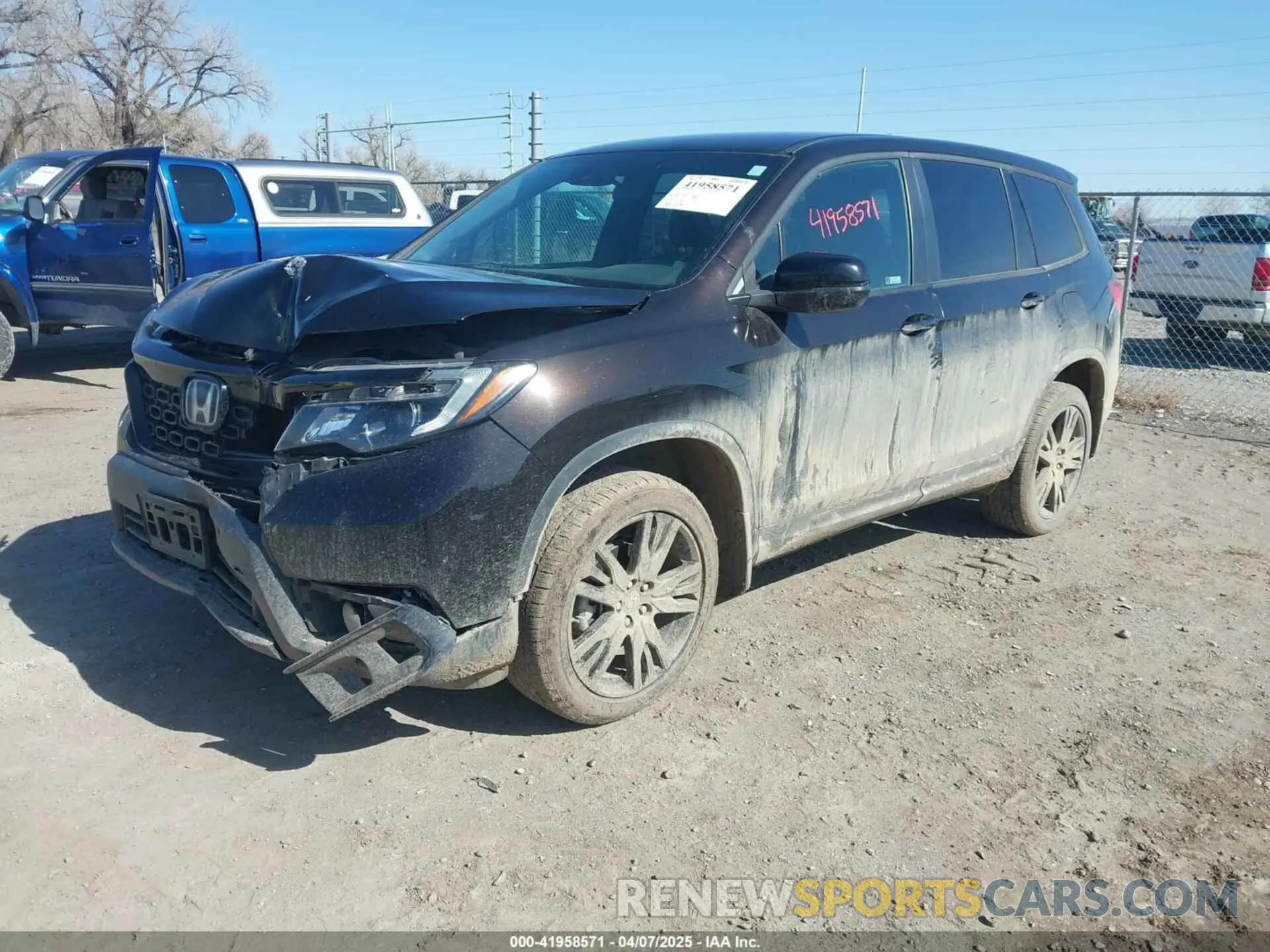 2 Фотография поврежденного автомобиля 5FNYF8H23KB025310 HONDA PASSPORT 2019