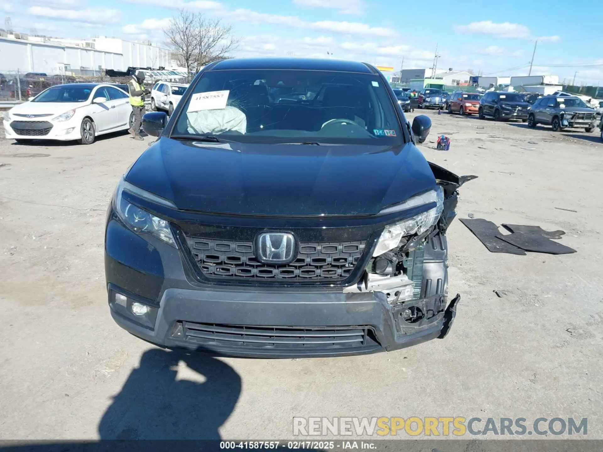 12 Фотография поврежденного автомобиля 5FNYF8H25KB008038 HONDA PASSPORT 2019