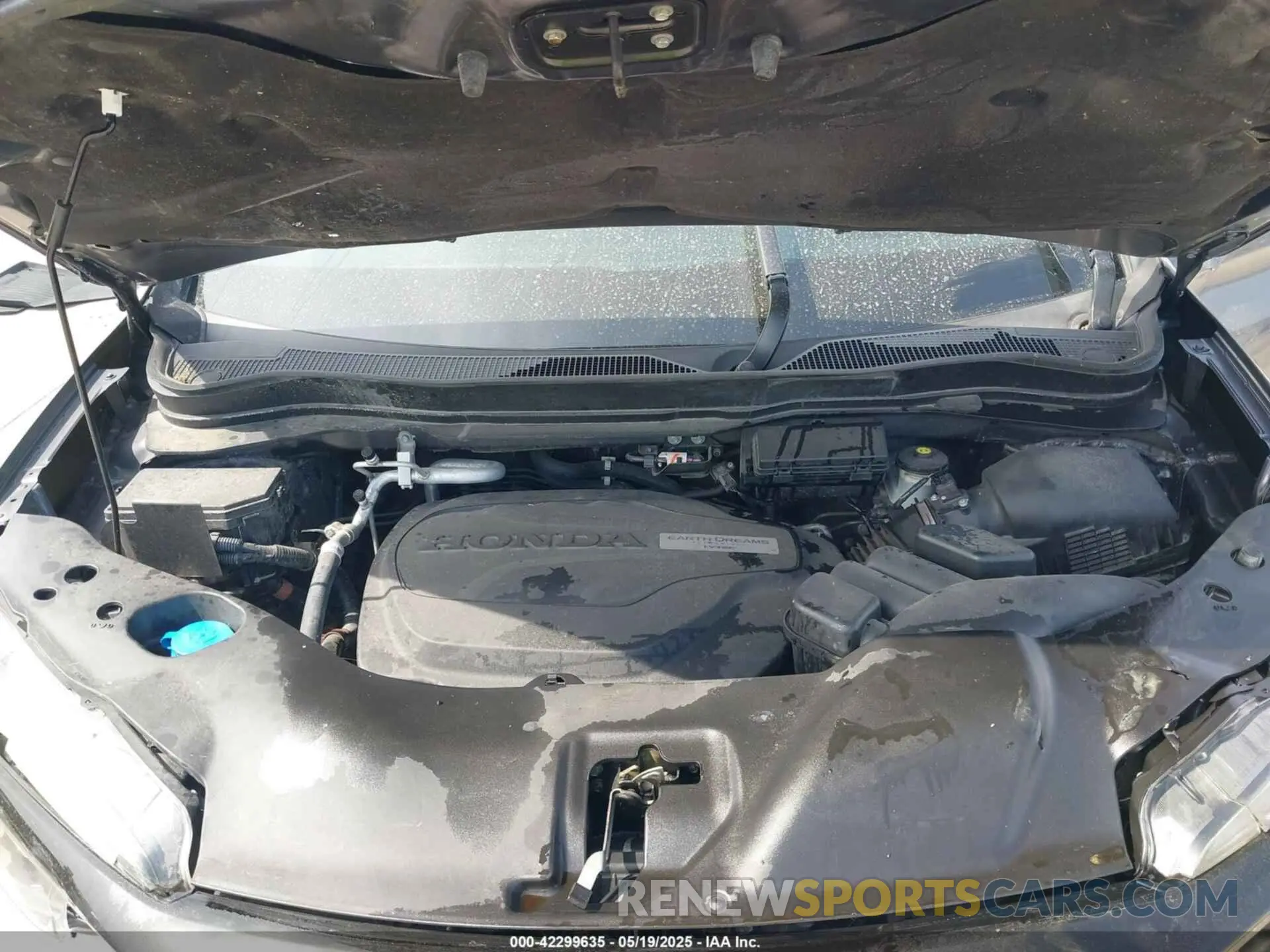 10 Photograph of a damaged car 5FNYF8H27KB002001 HONDA PASSPORT 2019