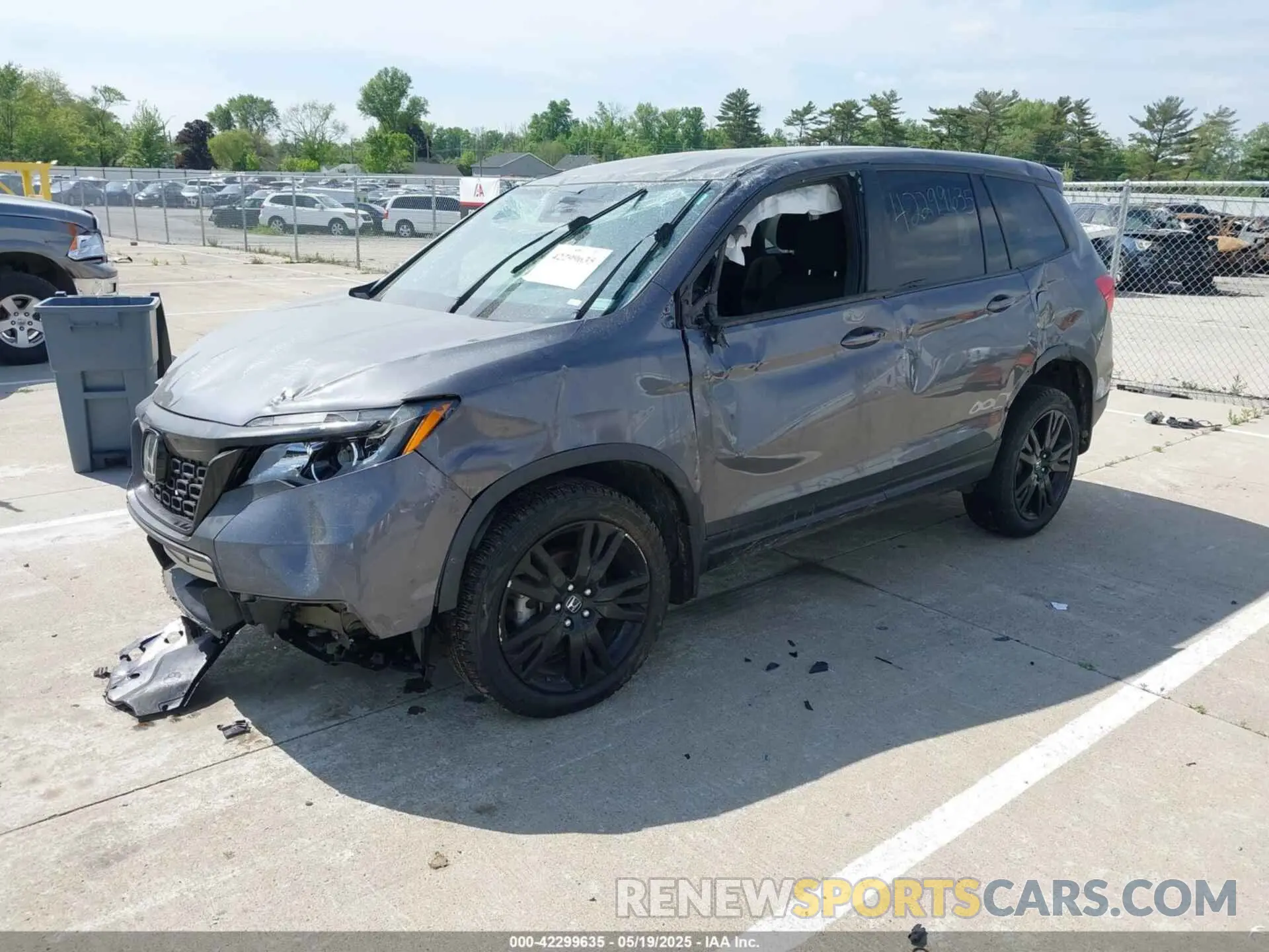 2 Photograph of a damaged car 5FNYF8H27KB002001 HONDA PASSPORT 2019