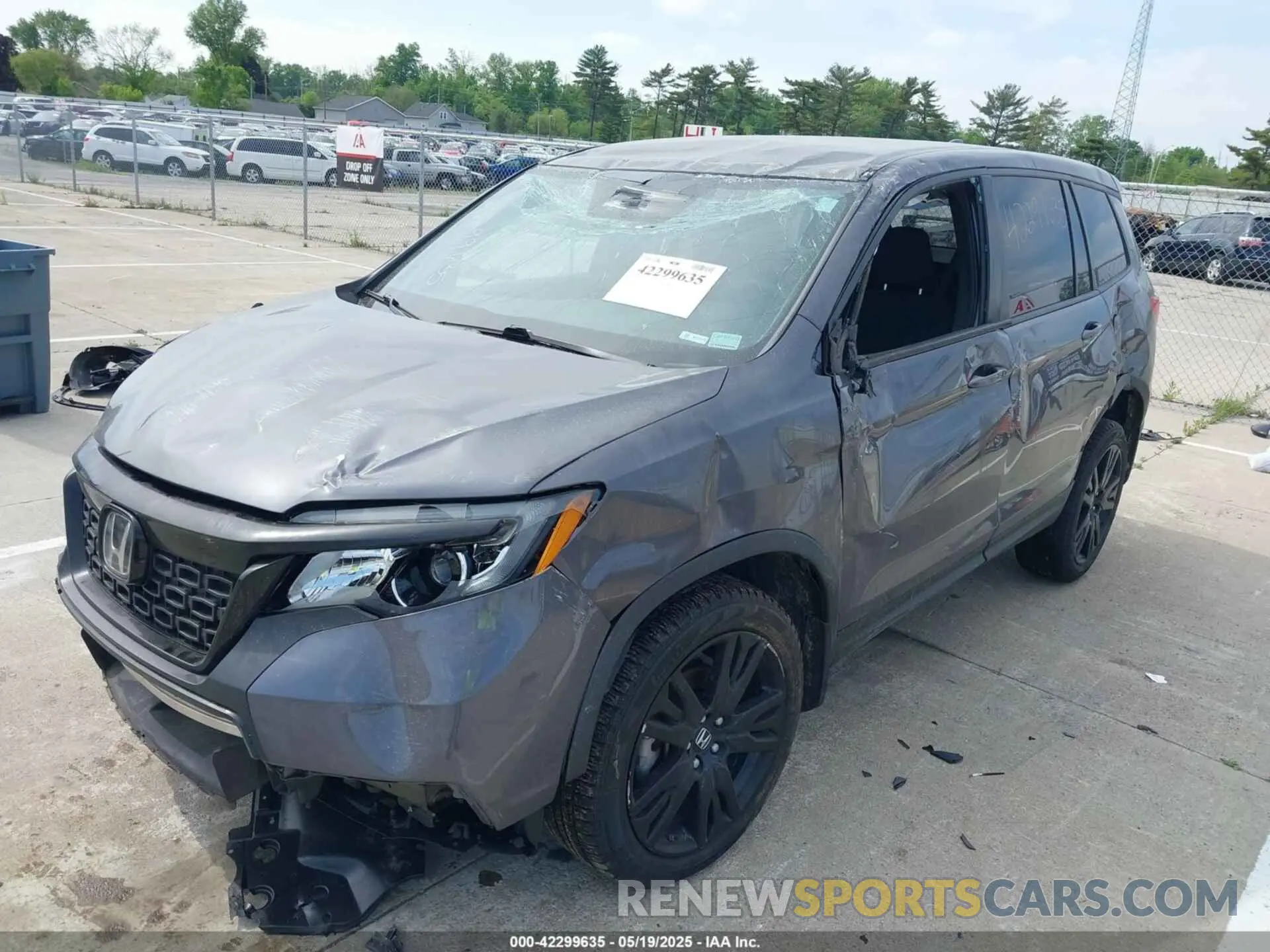 6 Photograph of a damaged car 5FNYF8H27KB002001 HONDA PASSPORT 2019