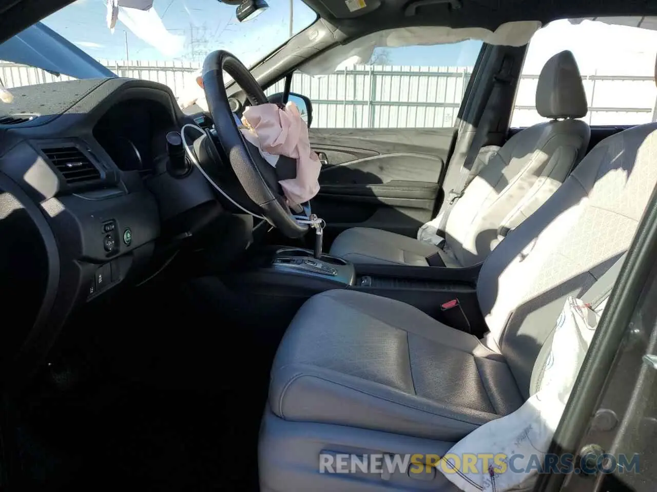 7 Photograph of a damaged car 5FNYF8H53KB027391 HONDA PASSPORT 2019
