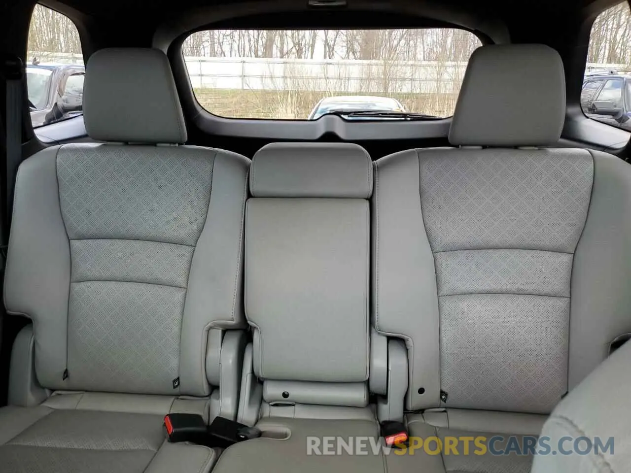 10 Photograph of a damaged car 5FNYF8H59KB027590 HONDA PASSPORT 2019