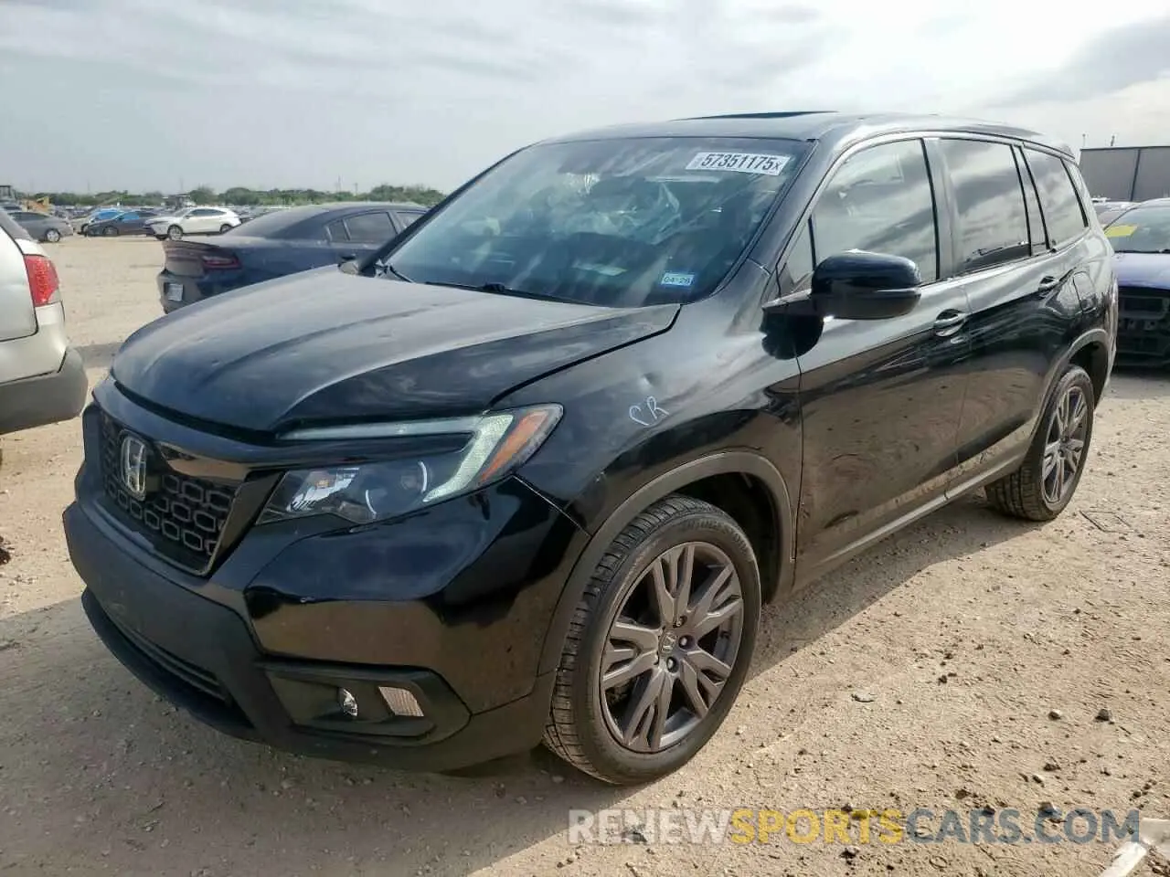1 Photograph of a damaged car 5FNYF7H58LB002790 HONDA PASSPORT 2020