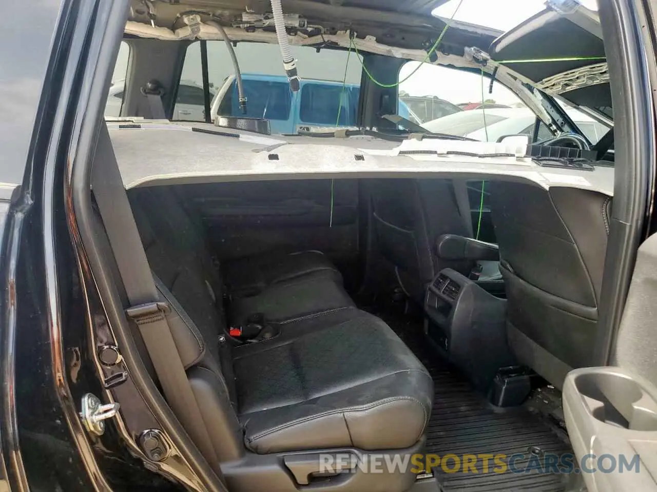 11 Photograph of a damaged car 5FNYF7H58LB002790 HONDA PASSPORT 2020