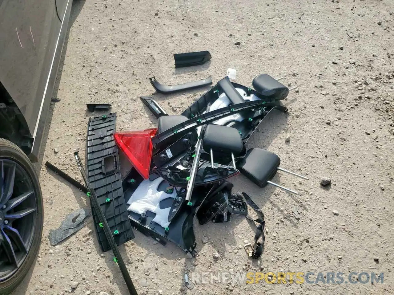 13 Photograph of a damaged car 5FNYF7H58LB002790 HONDA PASSPORT 2020