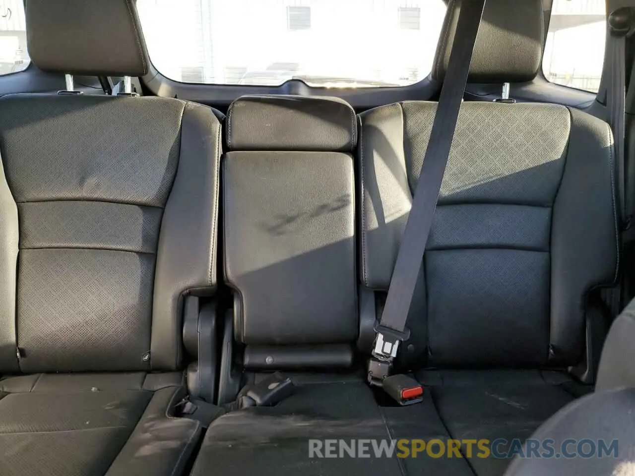 10 Фотография поврежденного автомобиля 5FNYF7H58LB005687 HONDA PASSPORT 2020