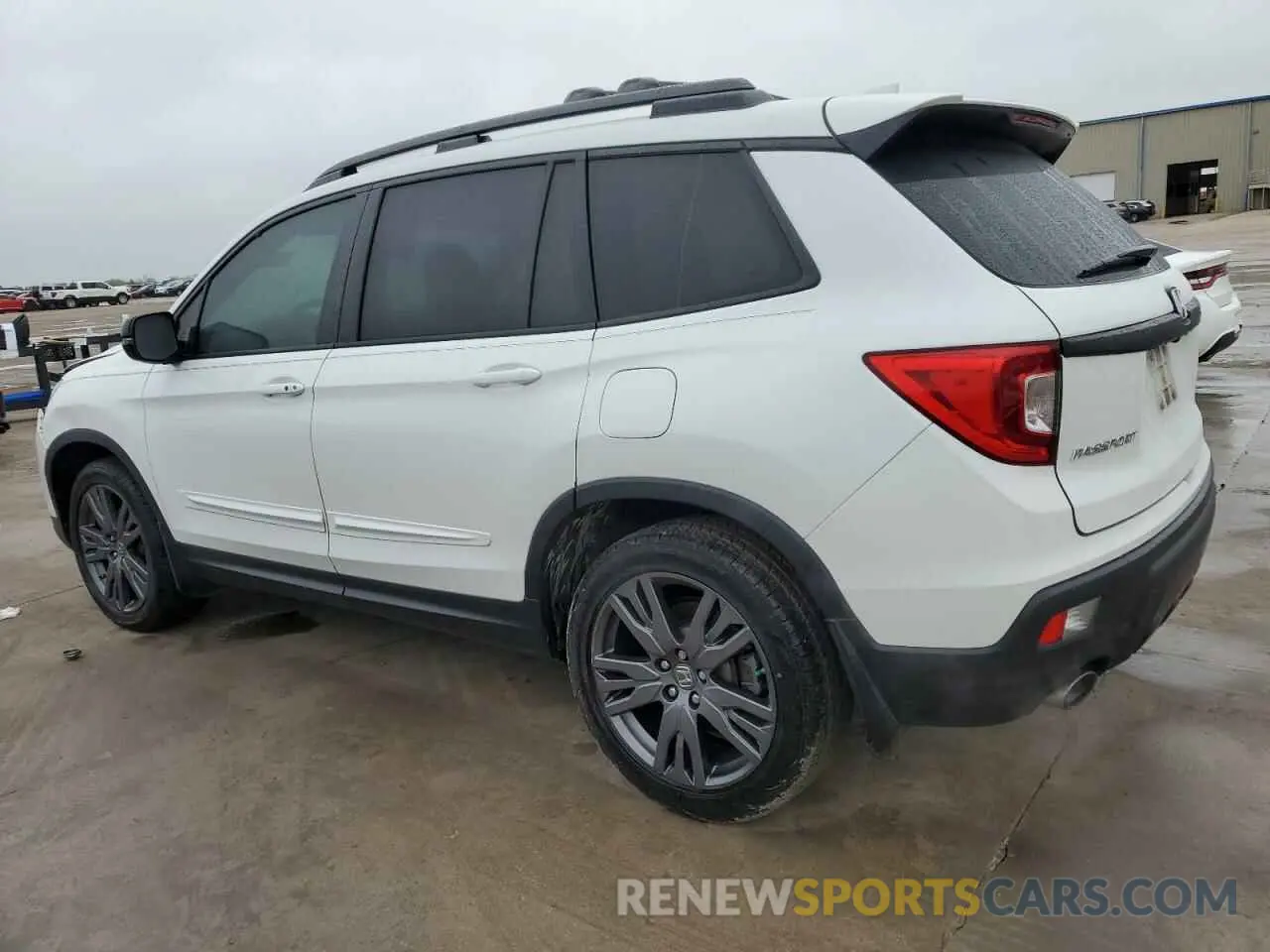 2 Фотография поврежденного автомобиля 5FNYF7H5XLB005481 HONDA PASSPORT 2020