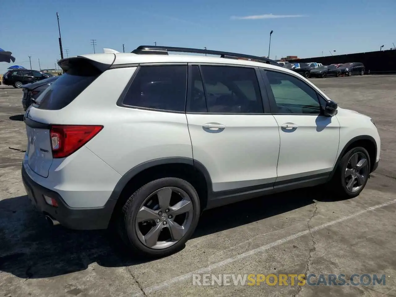 3 Фотография поврежденного автомобиля 5FNYF7H94LB005141 HONDA PASSPORT 2020