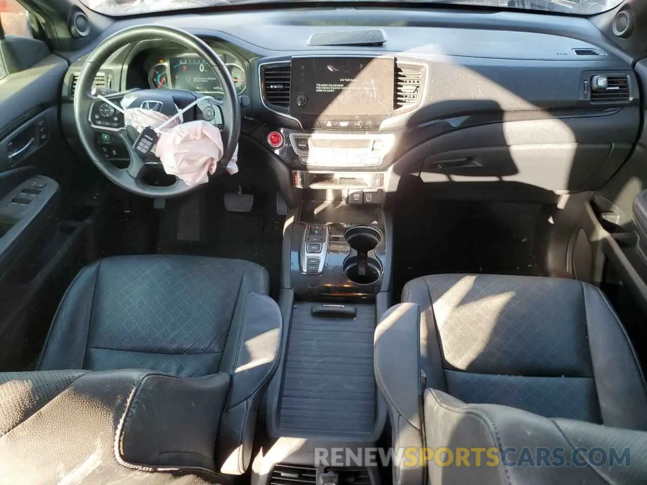 8 Photograph of a damaged car 5FNYF7H98LB002405 HONDA PASSPORT 2020