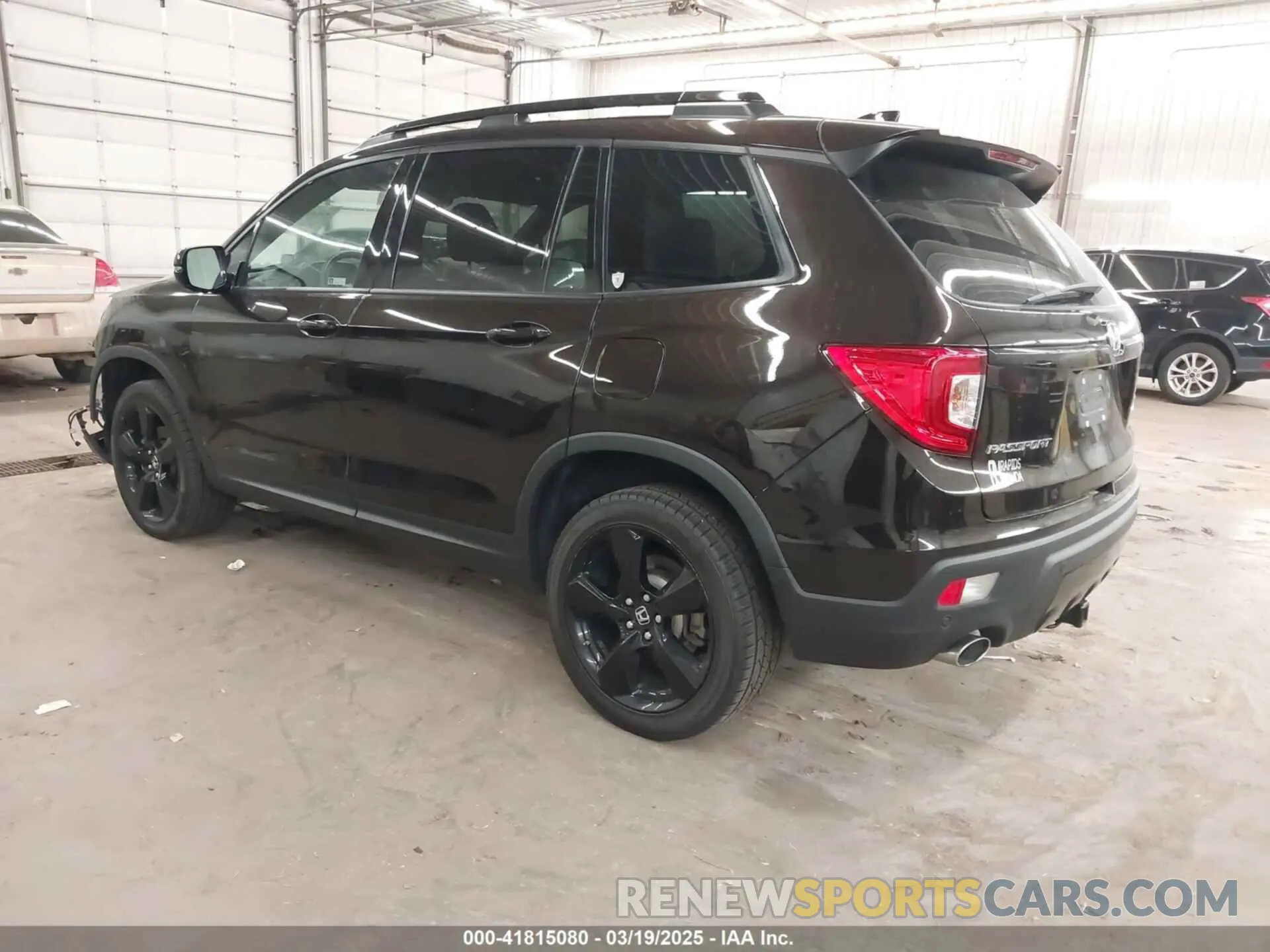 3 Photograph of a damaged car 5FNYF8H02LB010085 HONDA PASSPORT 2020