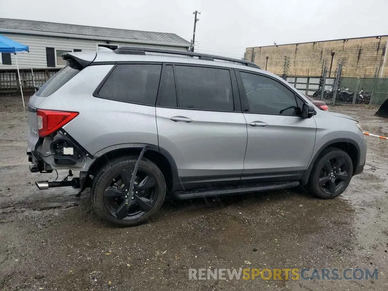 3 Фотография поврежденного автомобиля 5FNYF8H03LB001444 HONDA PASSPORT 2020