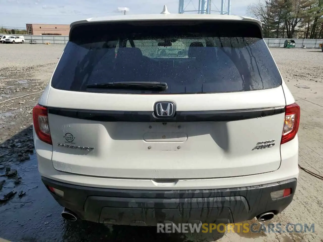 6 Photograph of a damaged car 5FNYF8H24LB016150 HONDA PASSPORT 2020
