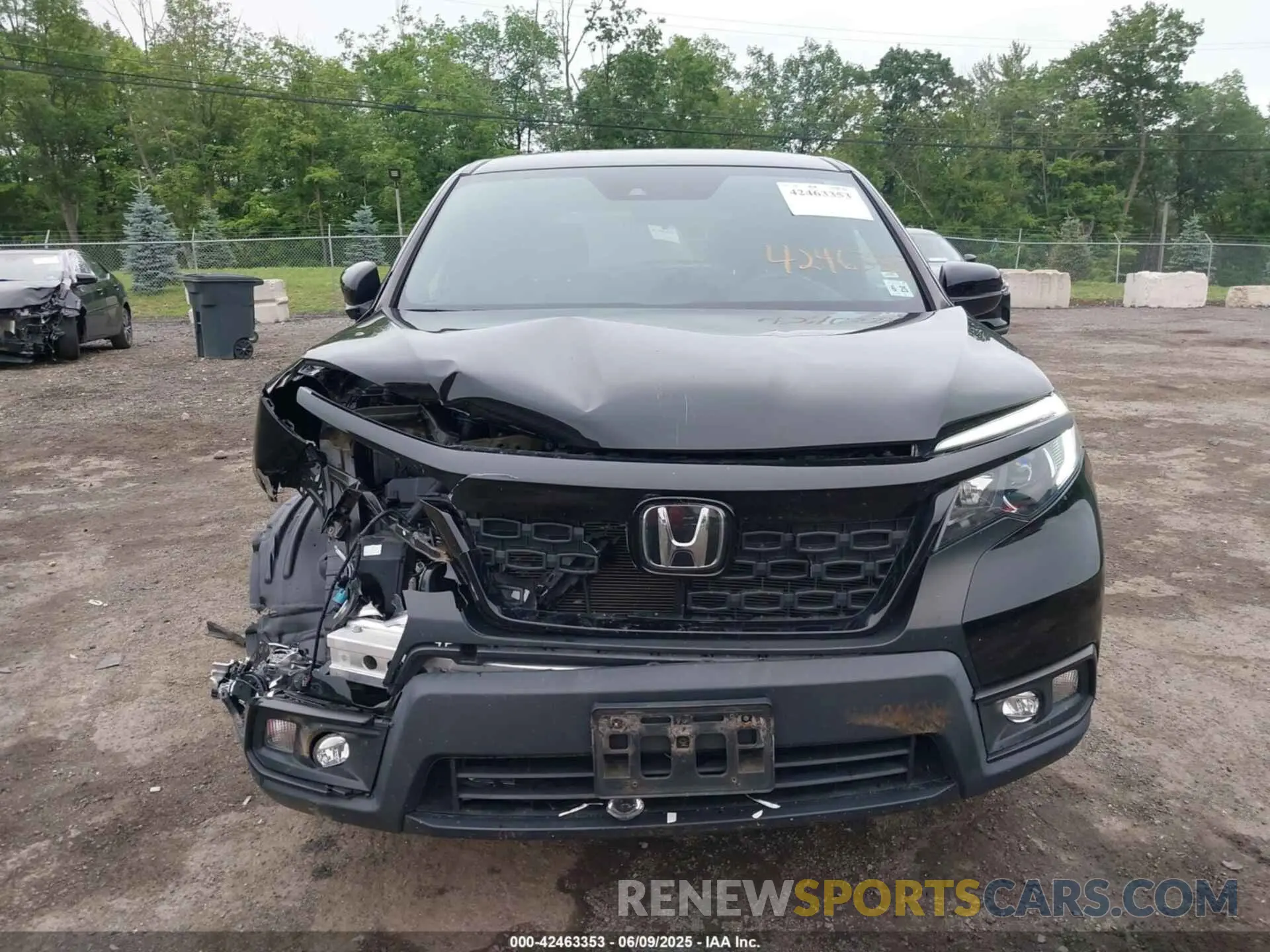 6 Photograph of a damaged car 5FNYF8H25LB012768 HONDA PASSPORT 2020