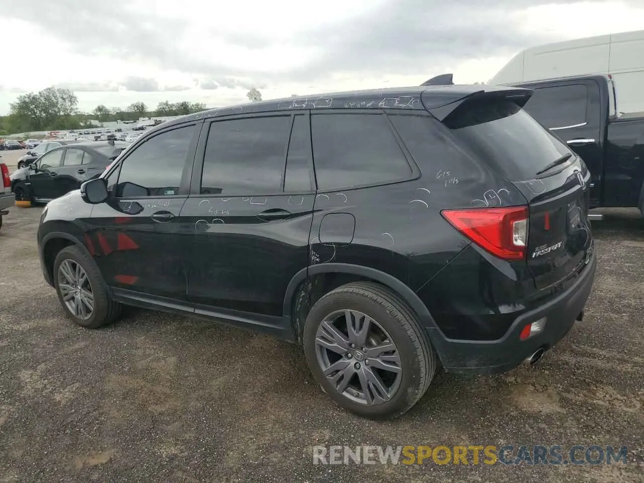 2 Фотография поврежденного автомобиля 5FNYF8H51LB019890 HONDA PASSPORT 2020