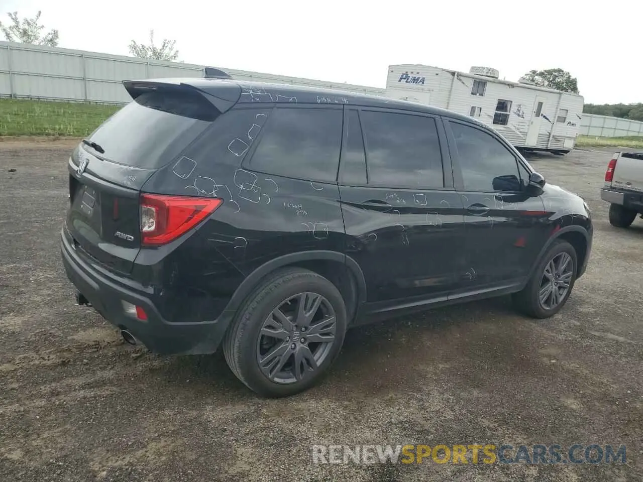 3 Фотография поврежденного автомобиля 5FNYF8H51LB019890 HONDA PASSPORT 2020