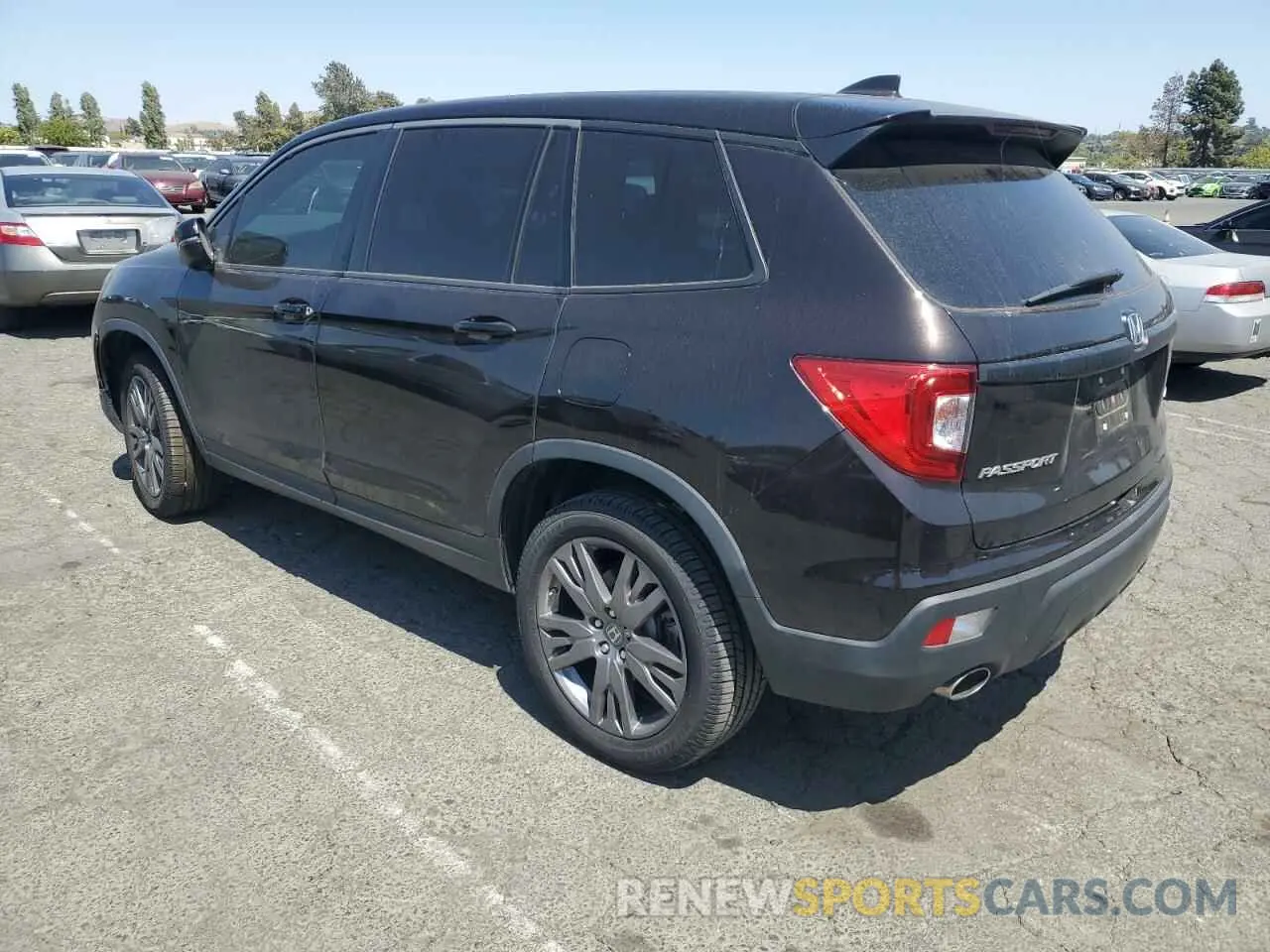 2 Photograph of a damaged car 5FNYF8H54LB000315 HONDA PASSPORT 2020