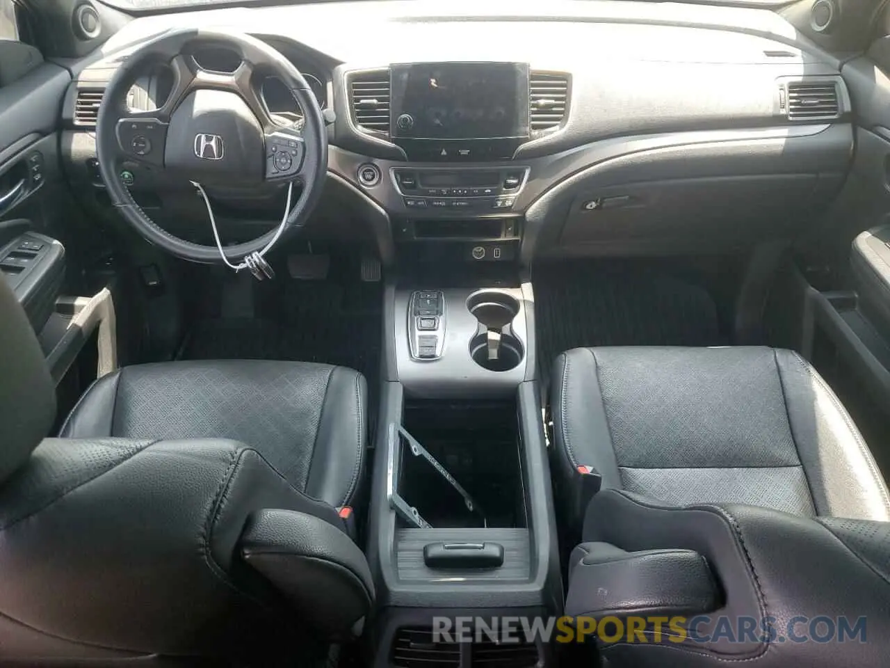 8 Photograph of a damaged car 5FNYF8H54LB000315 HONDA PASSPORT 2020