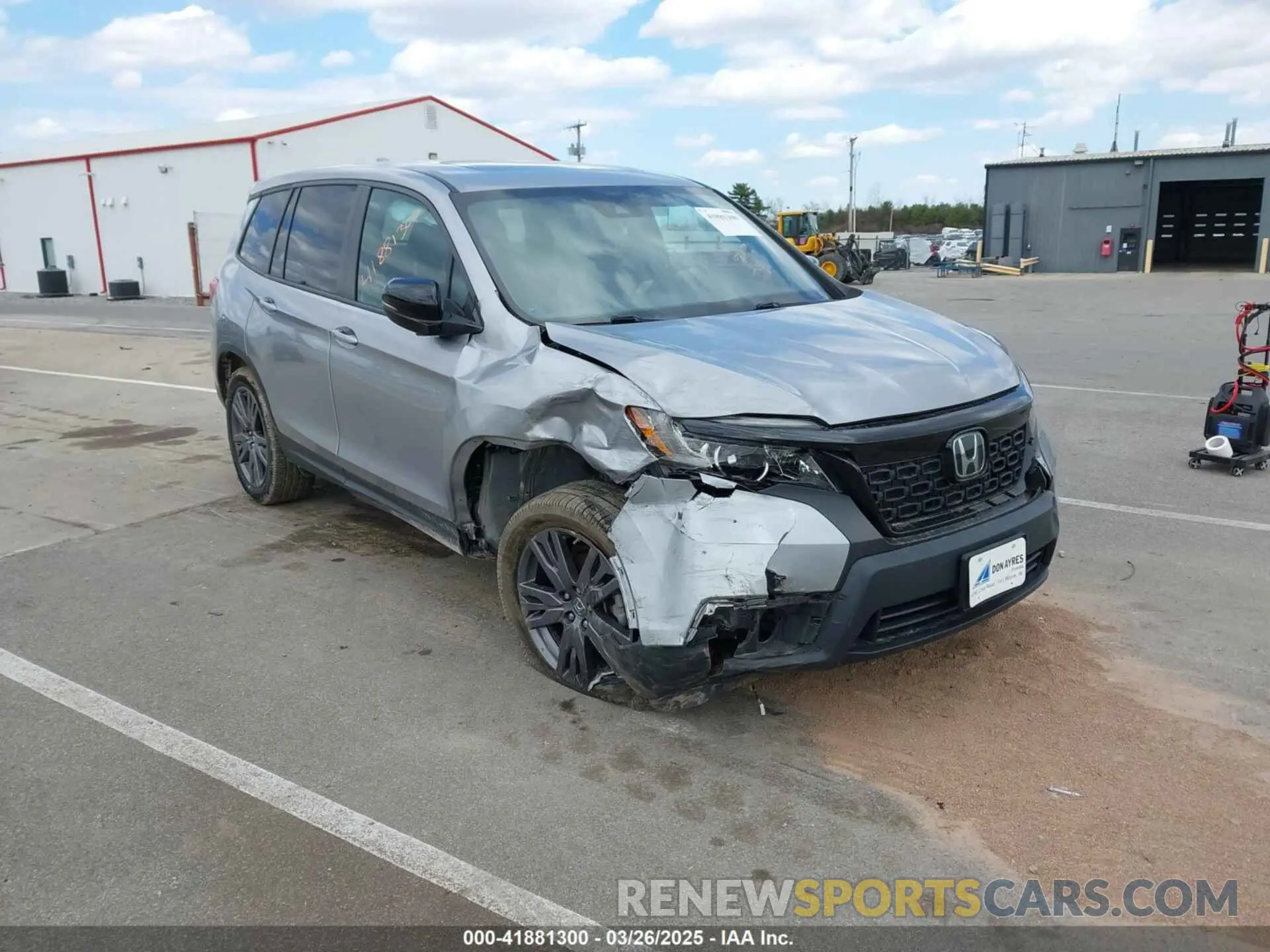 1 Photograph of a damaged car 5FNYF8H55LB005023 HONDA PASSPORT 2020