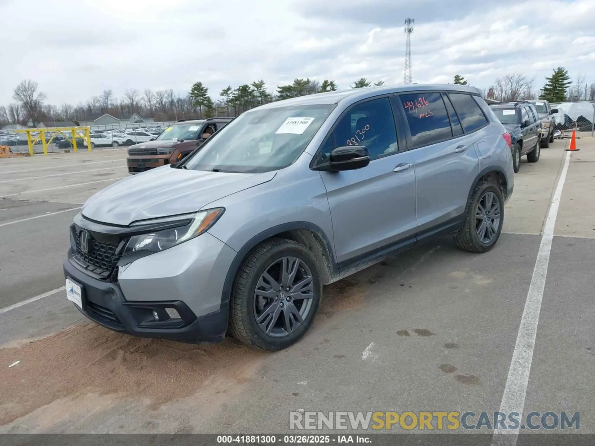 2 Photograph of a damaged car 5FNYF8H55LB005023 HONDA PASSPORT 2020