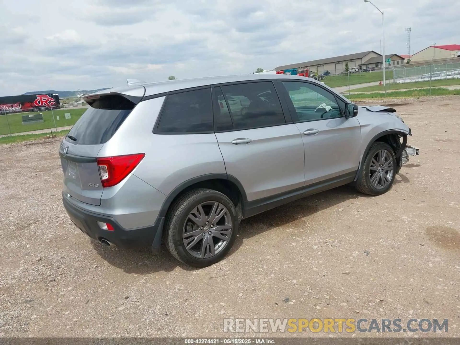 4 Фотография поврежденного автомобиля 5FNYF8H59LB014260 HONDA PASSPORT 2020