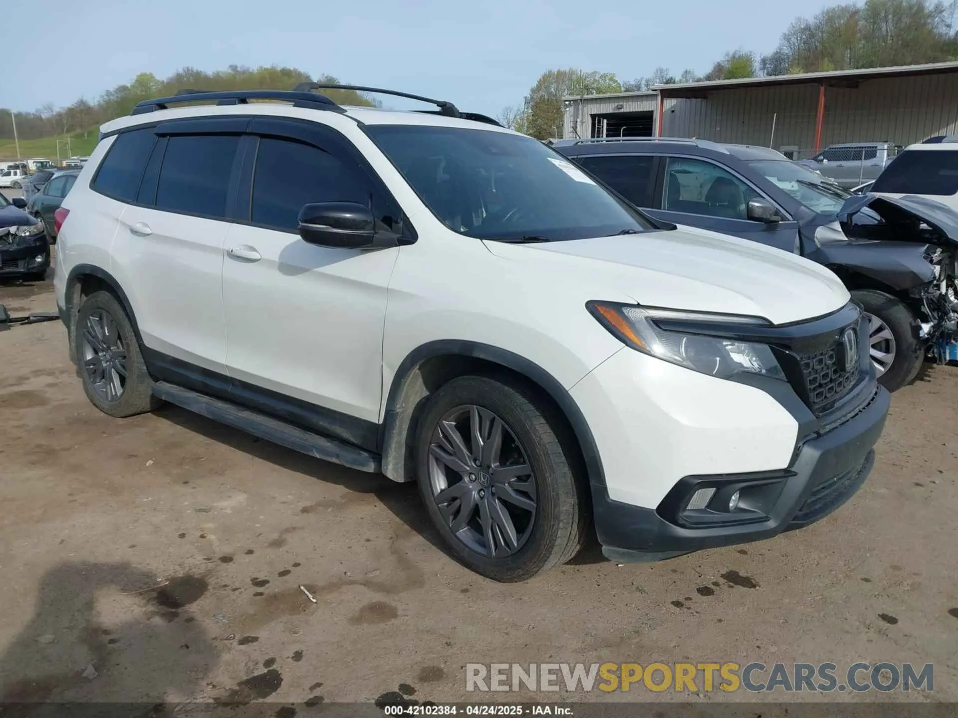 1 Photograph of a damaged car 5FNYF8H5XLB005177 HONDA PASSPORT 2020