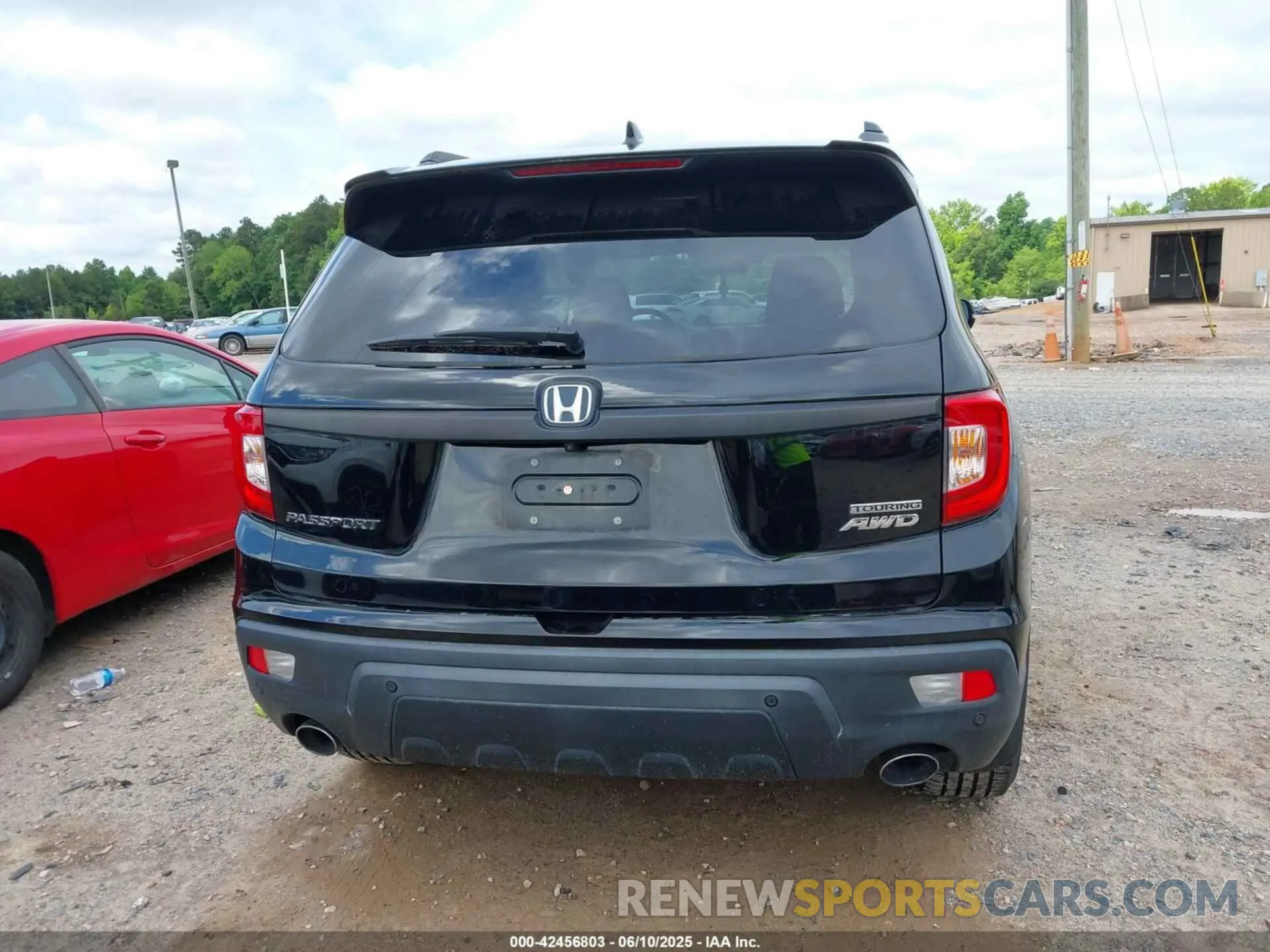 16 Photograph of a damaged car 5FNYF8H90LB005594 HONDA PASSPORT 2020
