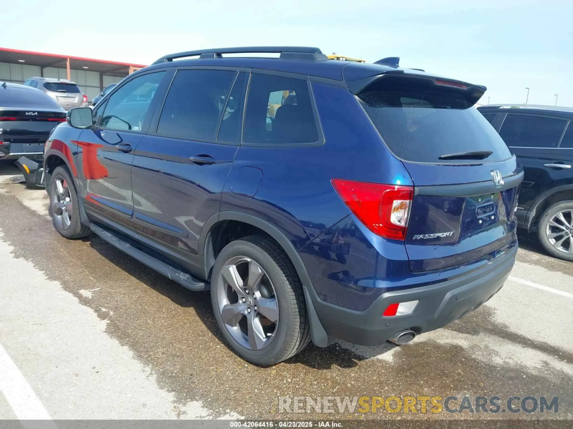 3 Фотография поврежденного автомобиля 5FNYF8H94LB015299 HONDA PASSPORT 2020