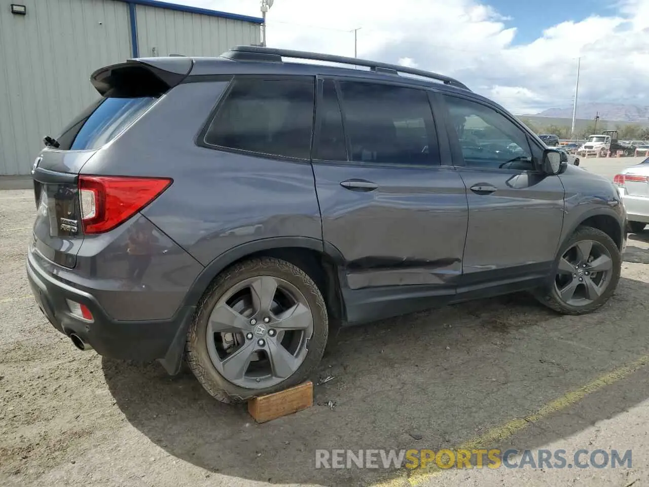3 Фотография поврежденного автомобиля 5FNYF8H9XLB007336 HONDA PASSPORT 2020
