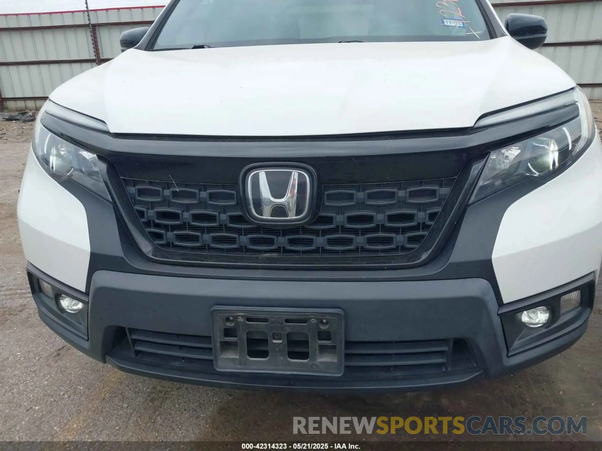 12 Photograph of a damaged car 5FNYF7H23MB002963 HONDA PASSPORT 2021