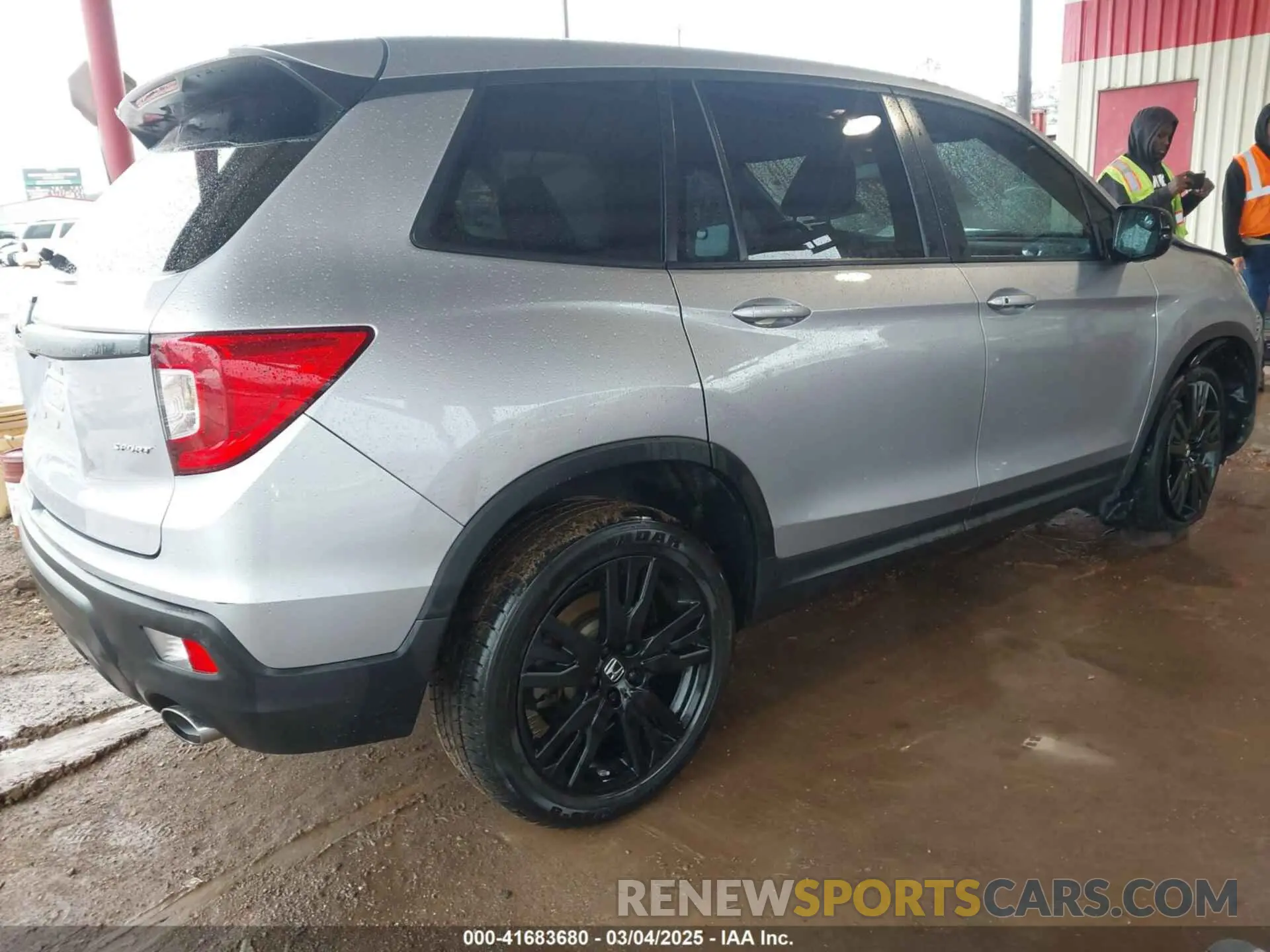 4 Photograph of a damaged car 5FNYF7H26MB014556 HONDA PASSPORT 2021