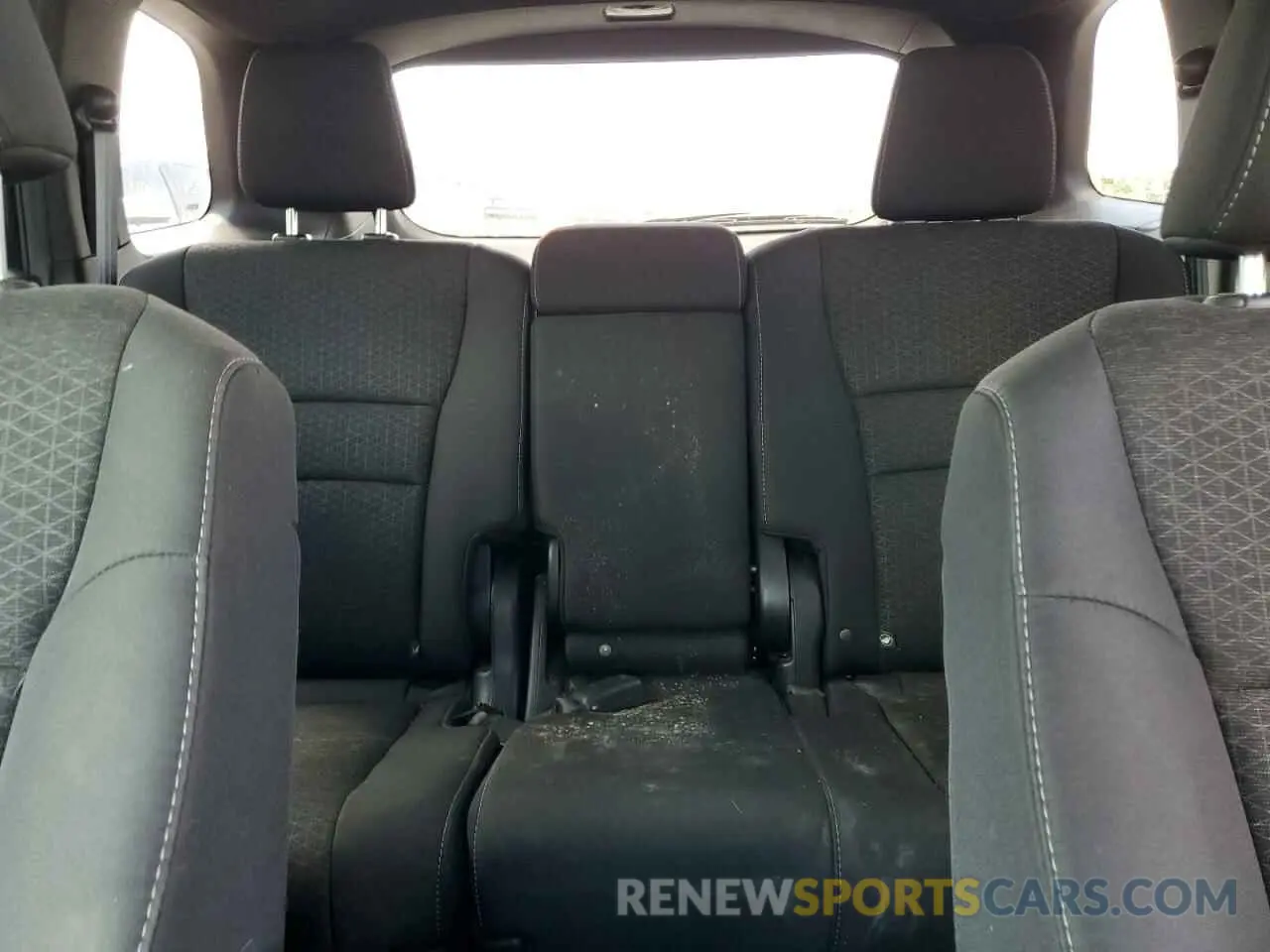 10 Photograph of a damaged car 5FNYF7H29MB014499 HONDA PASSPORT 2021