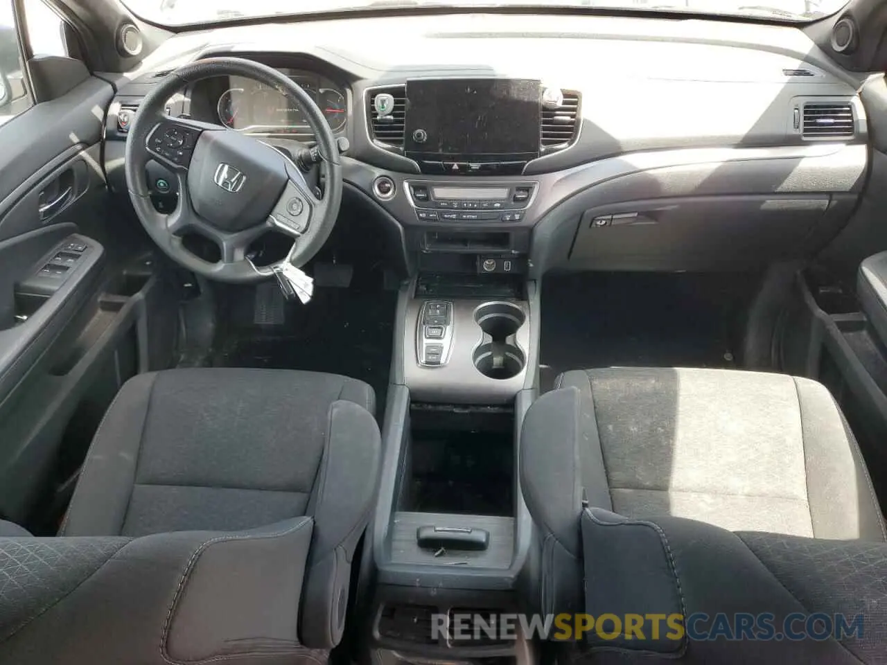 8 Photograph of a damaged car 5FNYF7H29MB014499 HONDA PASSPORT 2021