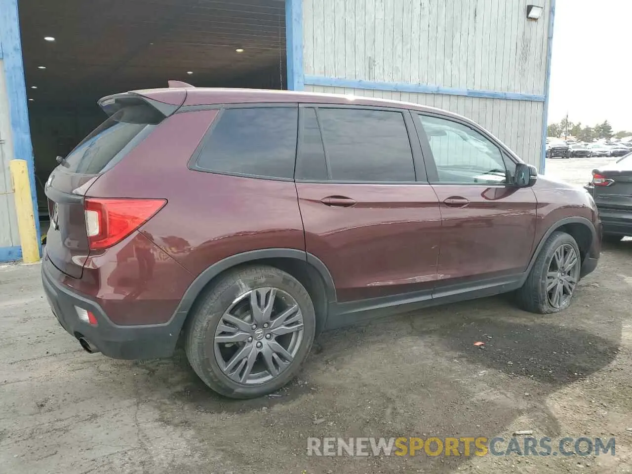 3 Photograph of a damaged car 5FNYF7H52MB005850 HONDA PASSPORT 2021