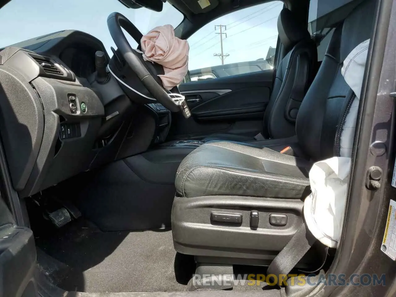 7 Photograph of a damaged car 5FNYF7H58MB004010 HONDA PASSPORT 2021