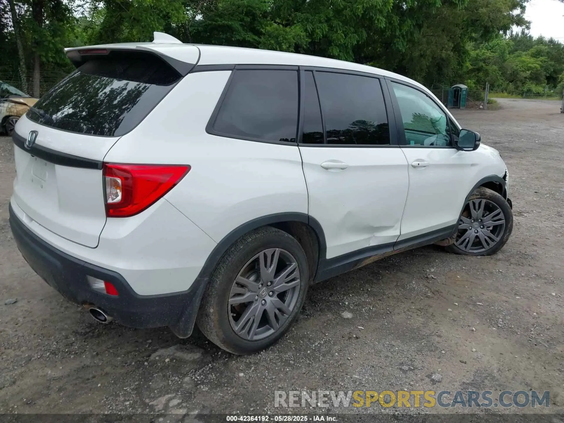 4 Фотография поврежденного автомобиля 5FNYF7H58MB015881 HONDA PASSPORT 2021