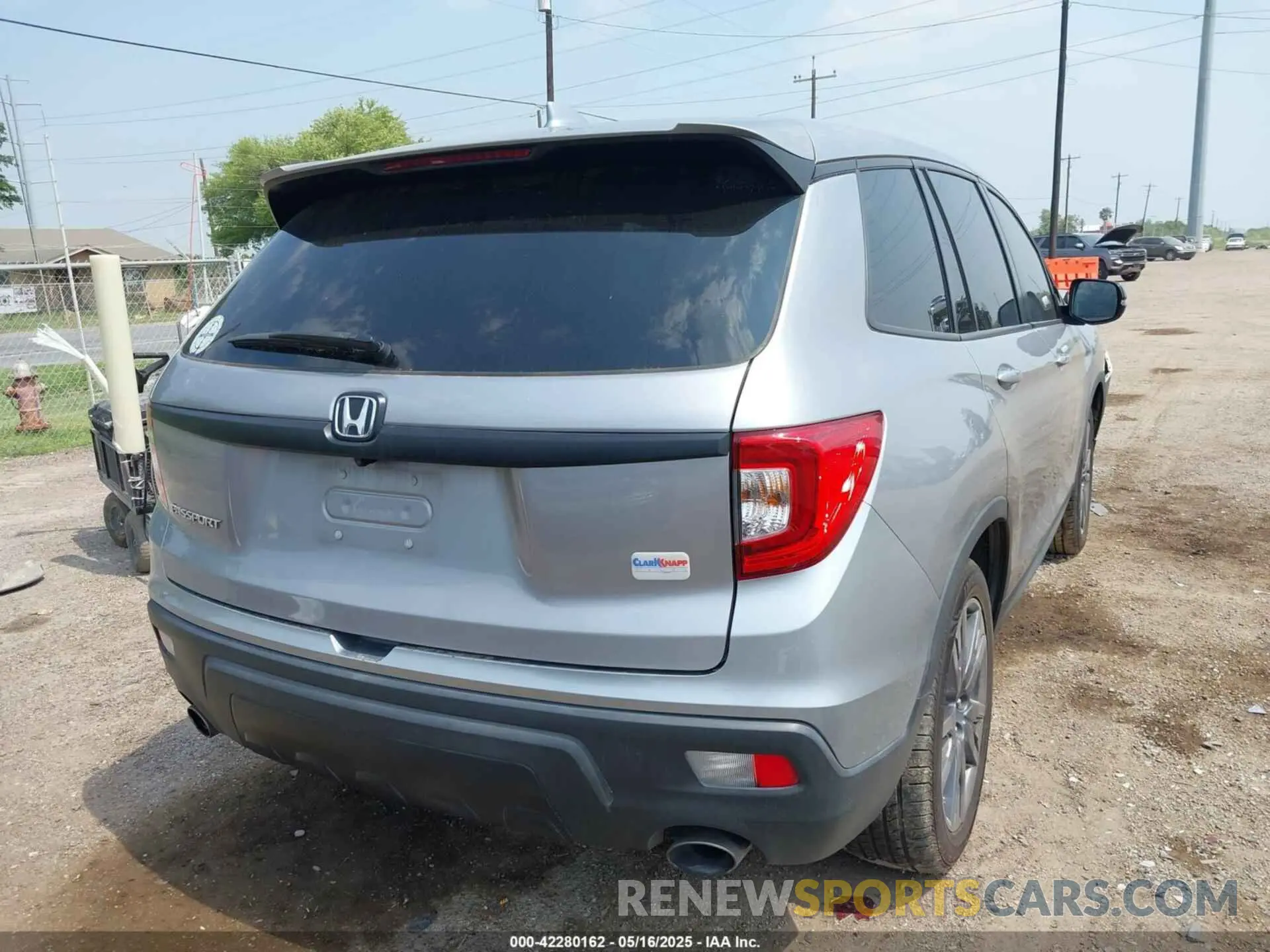 4 Photograph of a damaged car 5FNYF7H59MB007174 HONDA PASSPORT 2021