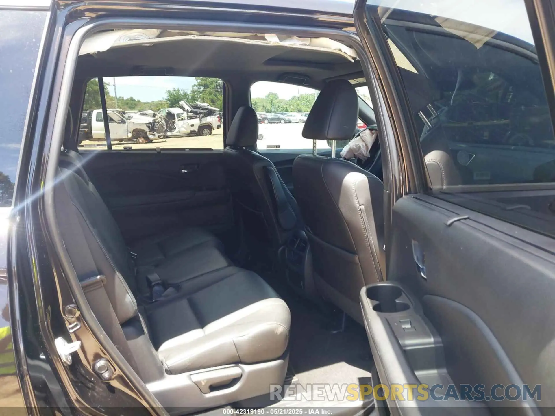 8 Фотография поврежденного автомобиля 5FNYF7H5XMB006986 HONDA PASSPORT 2021