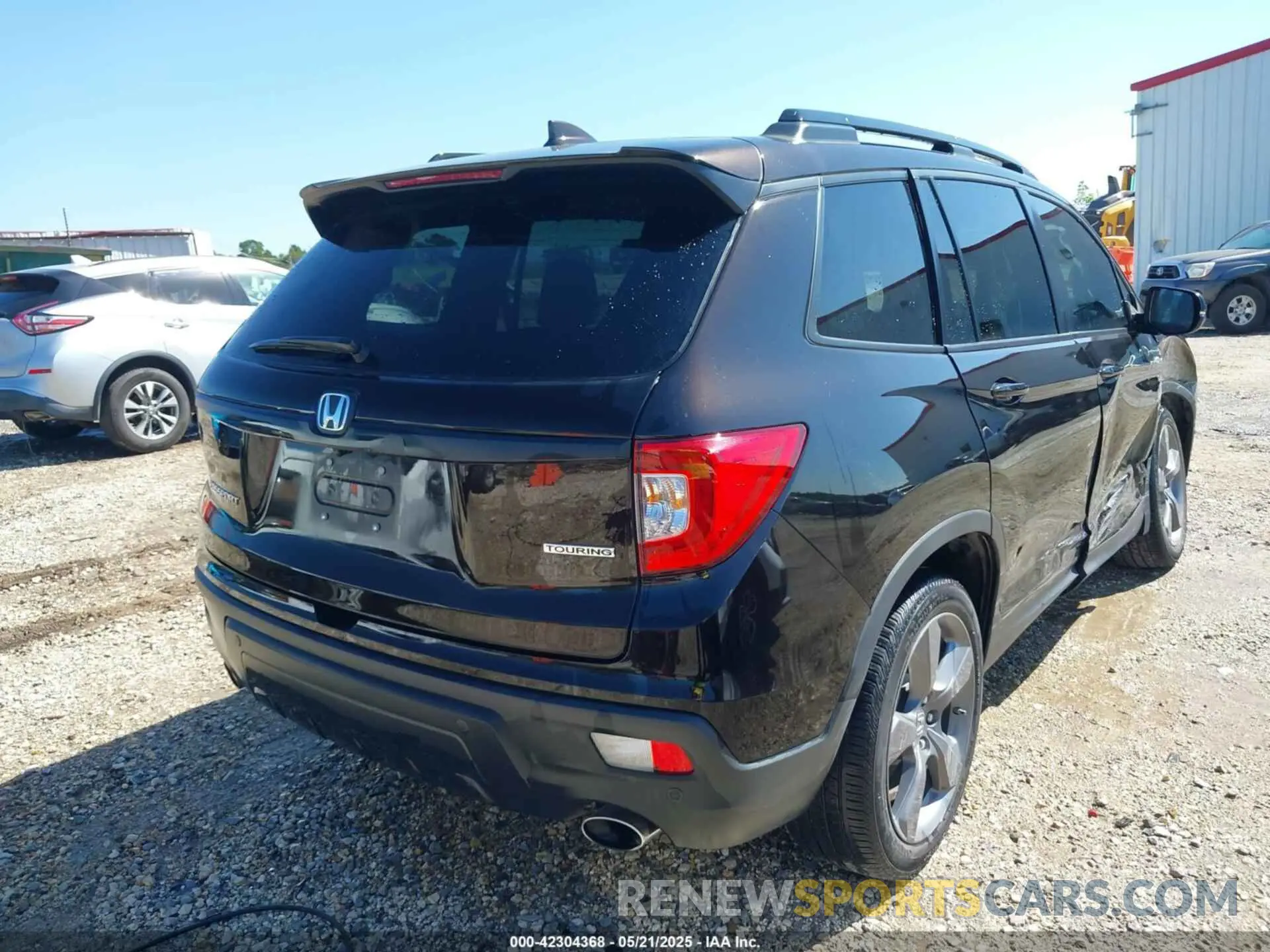 4 Фотография поврежденного автомобиля 5FNYF7H98MB007542 HONDA PASSPORT 2021