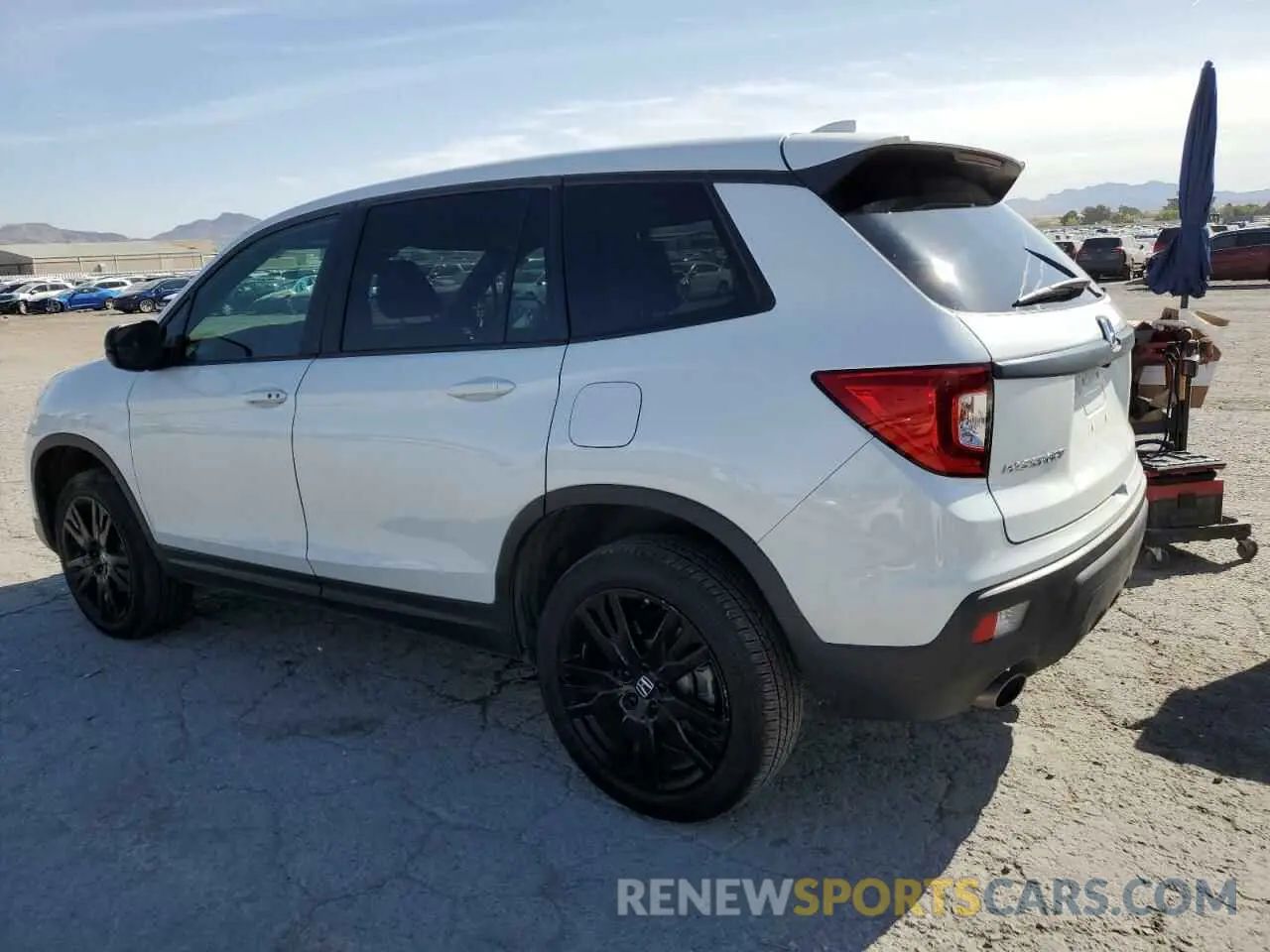 2 Фотография поврежденного автомобиля 5FNYF8H22MB030002 HONDA PASSPORT 2021