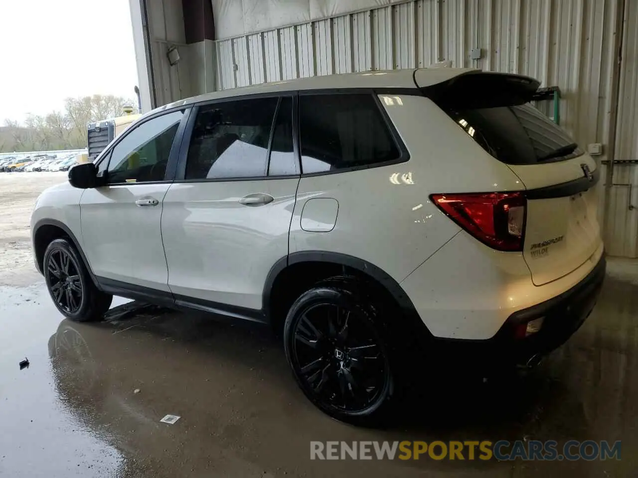 2 Photograph of a damaged car 5FNYF8H23MB015931 HONDA PASSPORT 2021