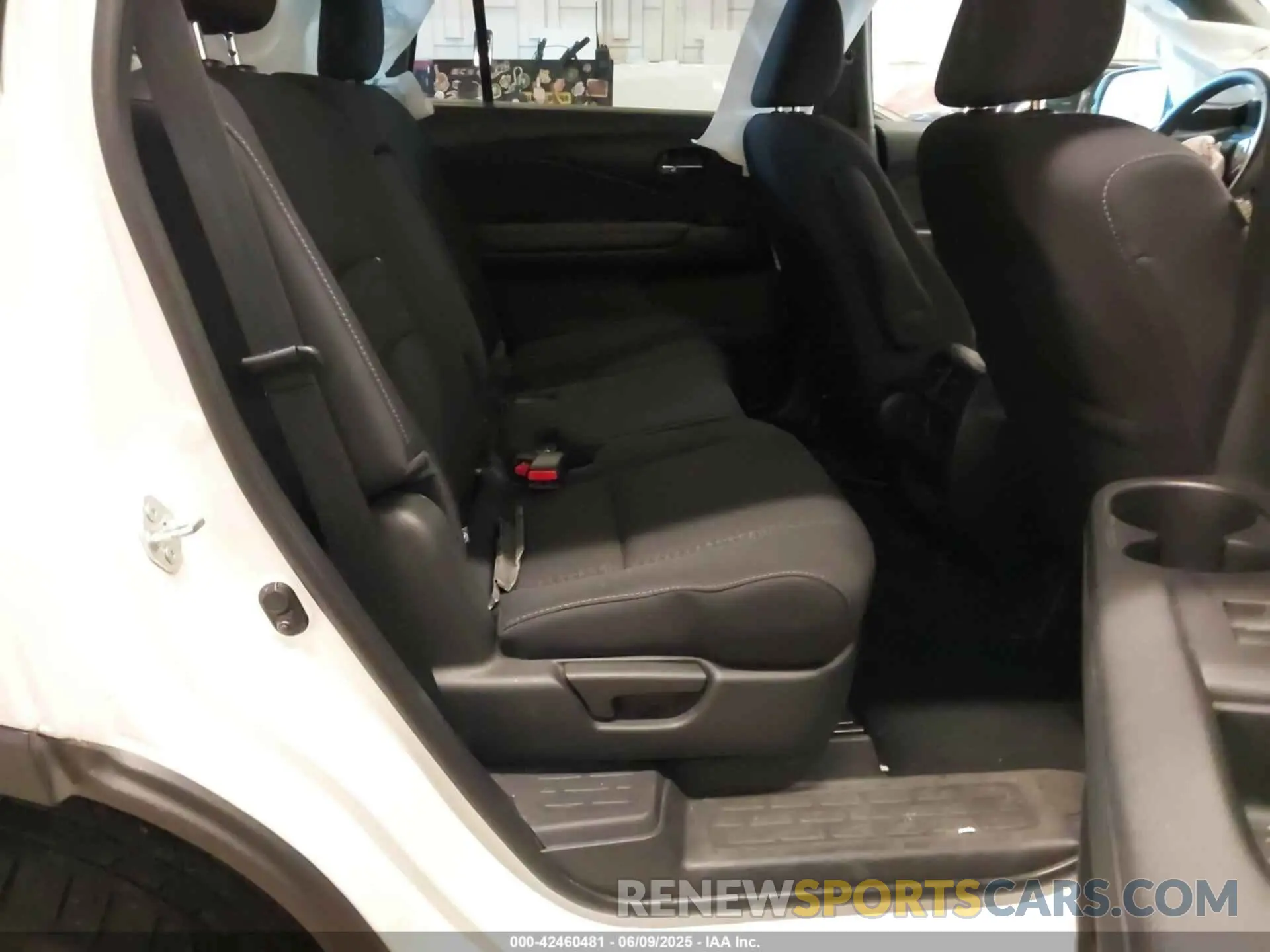8 Фотография поврежденного автомобиля 5FNYF8H25MB037848 HONDA PASSPORT 2021