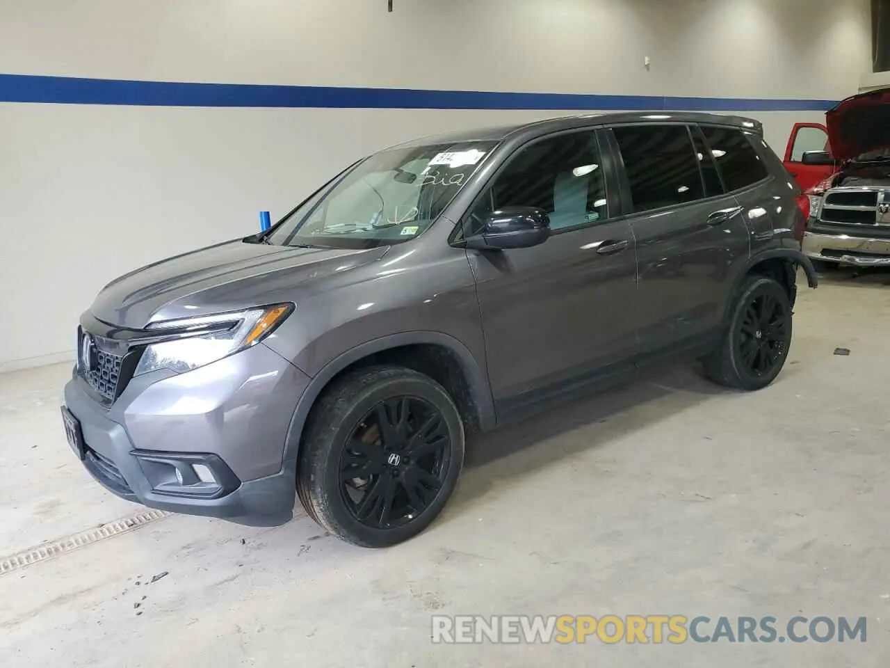 1 Photograph of a damaged car 5FNYF8H27MB003622 HONDA PASSPORT 2021
