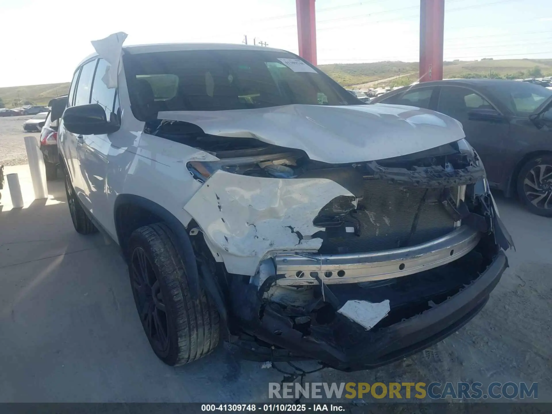 1 Photograph of a damaged car 5FNYF8H29MB001094 HONDA PASSPORT 2021